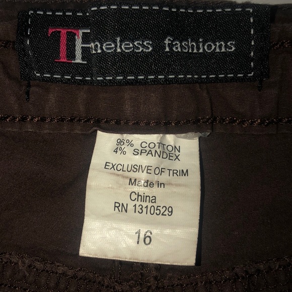 Shorts - Picture 4 of 4